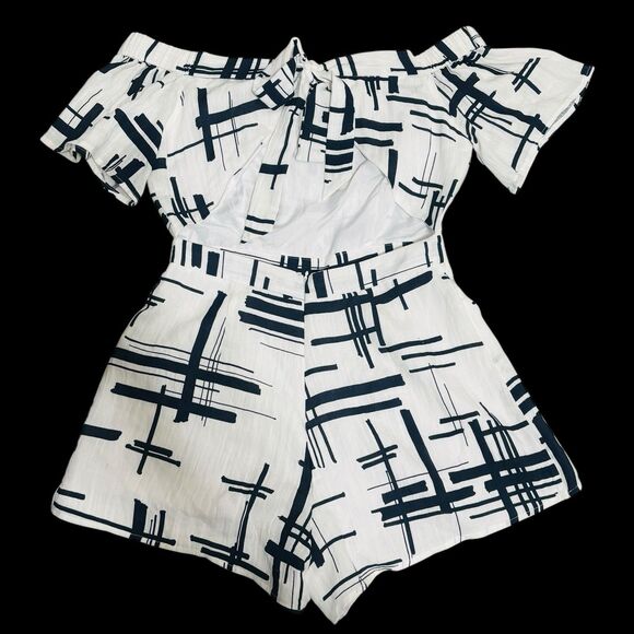Akira Chicago Romper Sz Large Navy White Cutout Back Layered Short Sleeve - Picture 10 of 12